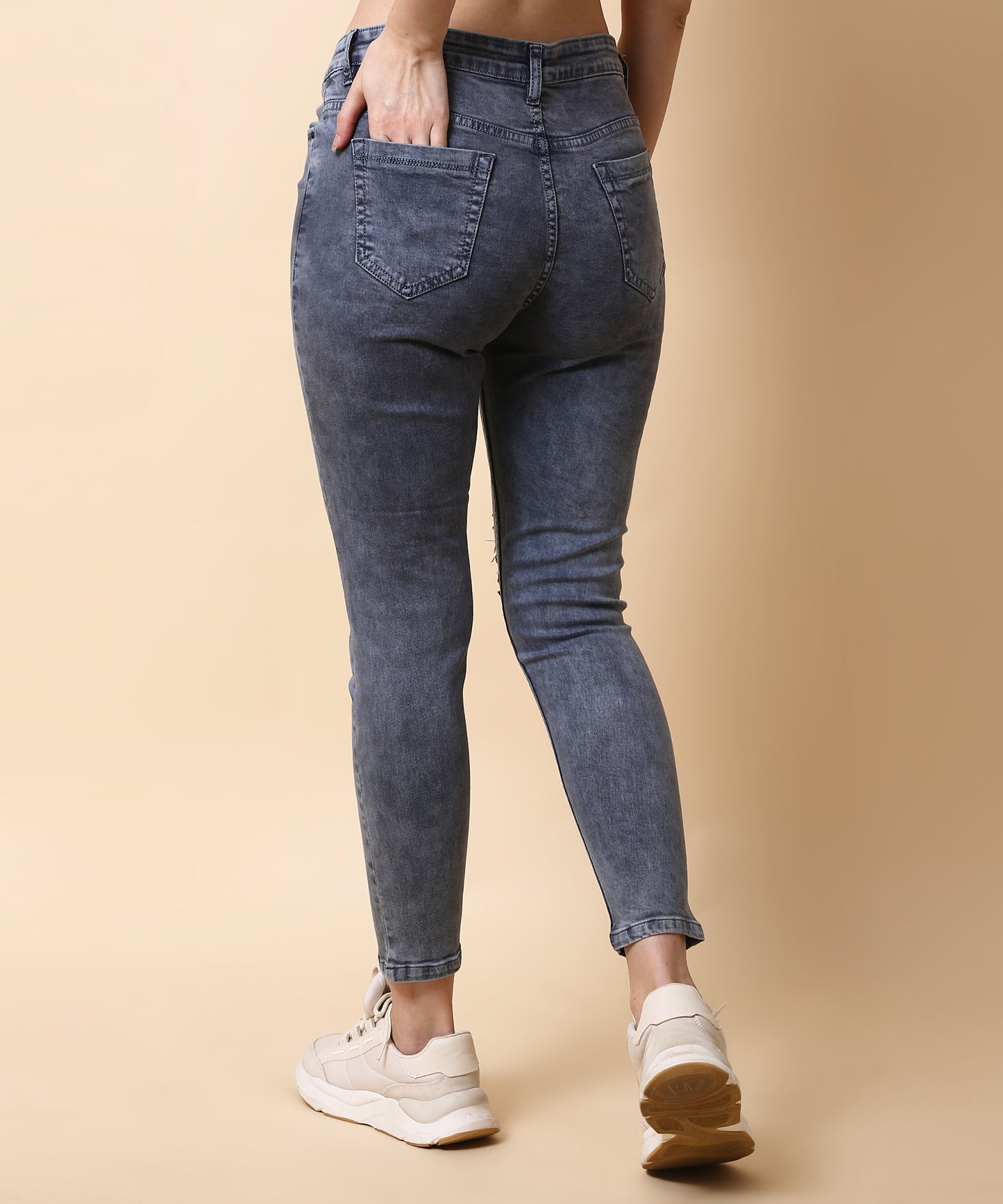 Women Grey Skinny Fit Denim jeans